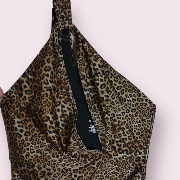 Windsor Leopard Print One Shoulder Purrfect Poolside Look Swimsuit - Picture 4 of 9